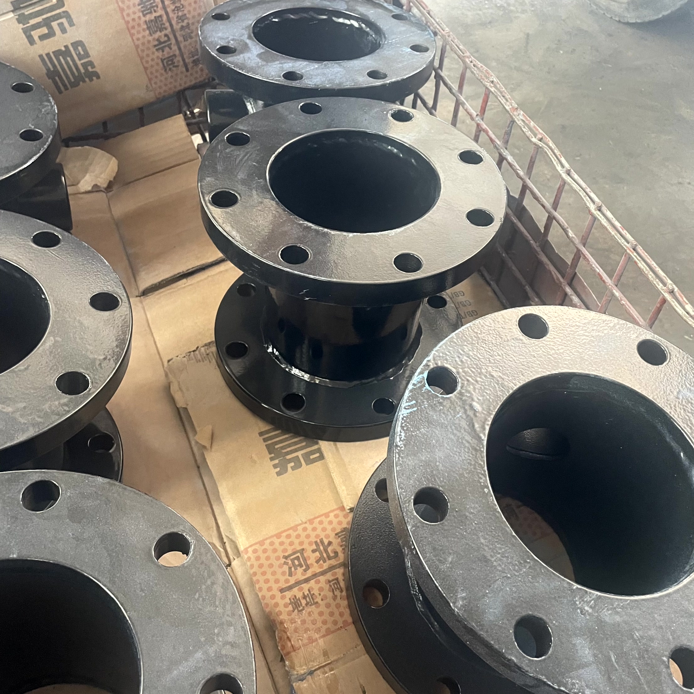 China Supply ANSI B16.5 Std. 150#/300# Carbon Steel Lap Joint Stub Ends Flange – Loose Flange