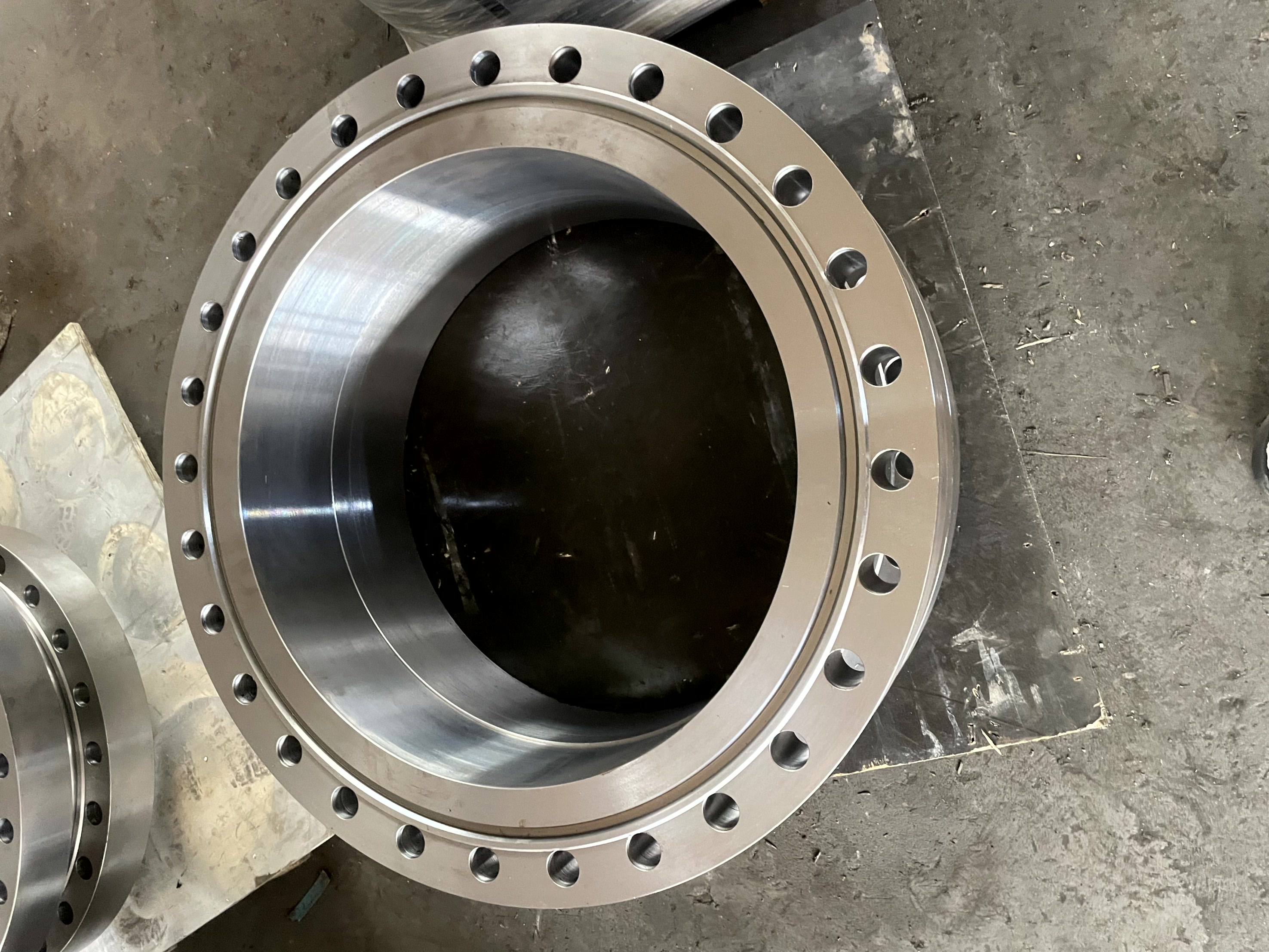 Carbon Steel & Stainless Steel Pipe Flange BW RF Forged Flange Plate Flange SS304 SS316 ASTM A105n Pipeline Fitting