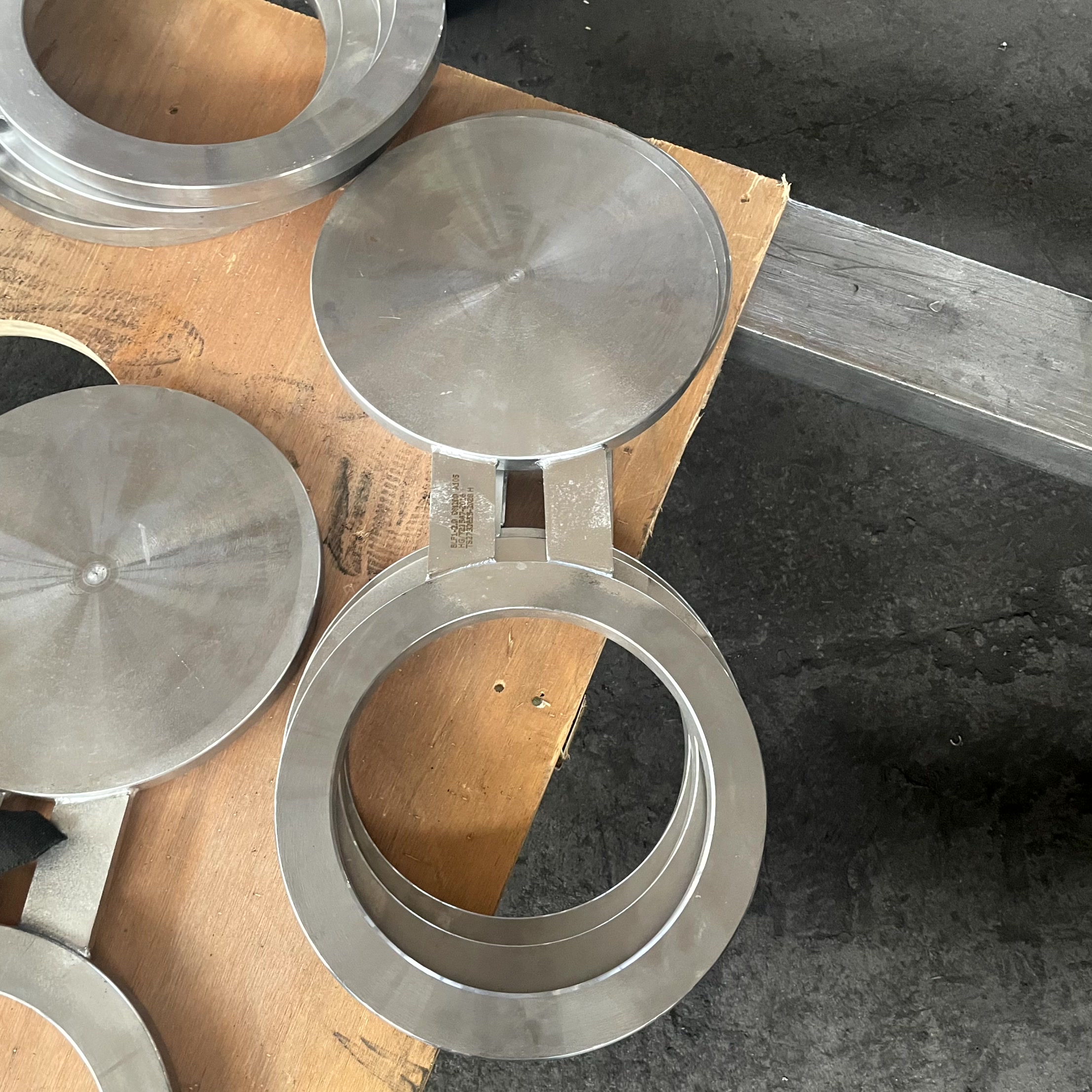 10" ASME B16.5 Blind Flange ASTM A182 Grade F316/316L Dual Grade Raised Face Class 150/300/600